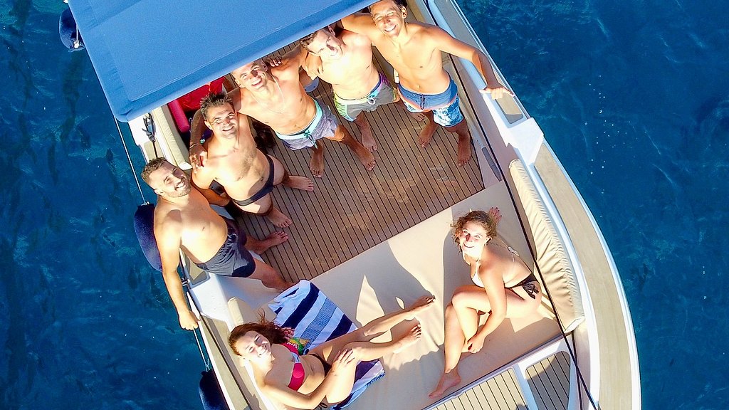 Private Madeira Boat Trip Aboard Dipol 2019