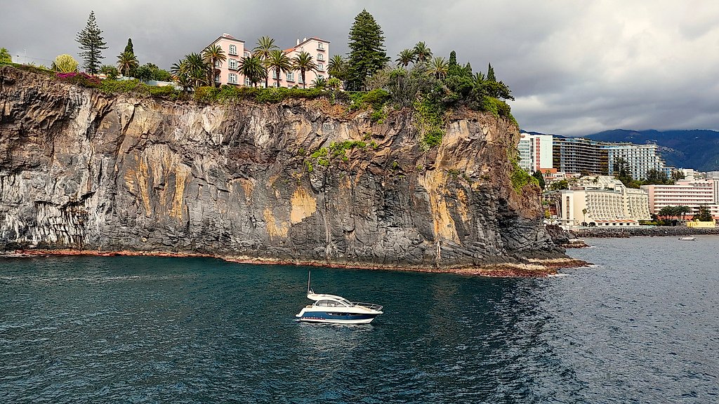 Private Jeanneau Leader 9 Yacht Experience in Madeira