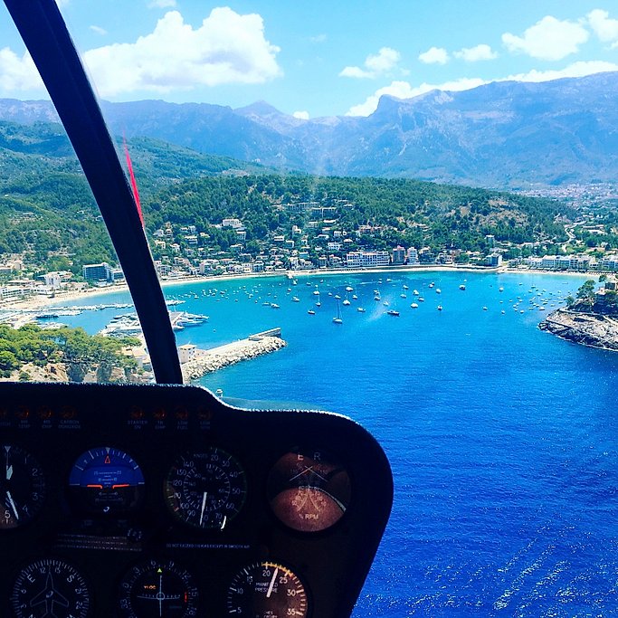 Private Helicopter Tour: Mallorca’s Northern Coast, Valldemossa & Sóller