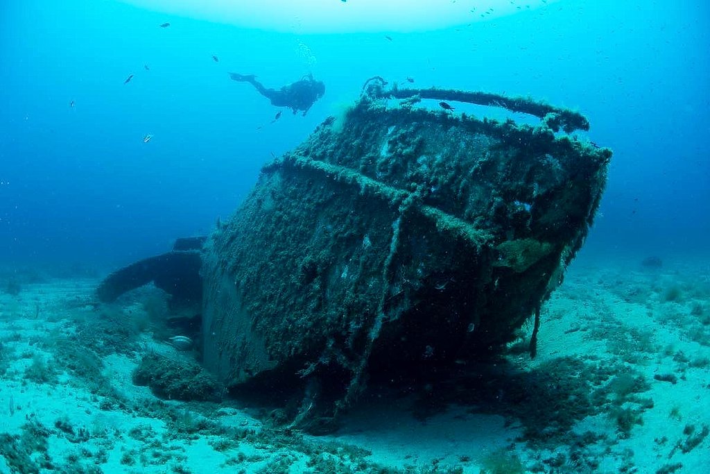 Southwest Mallorca Diving with Certified and Beginner Options