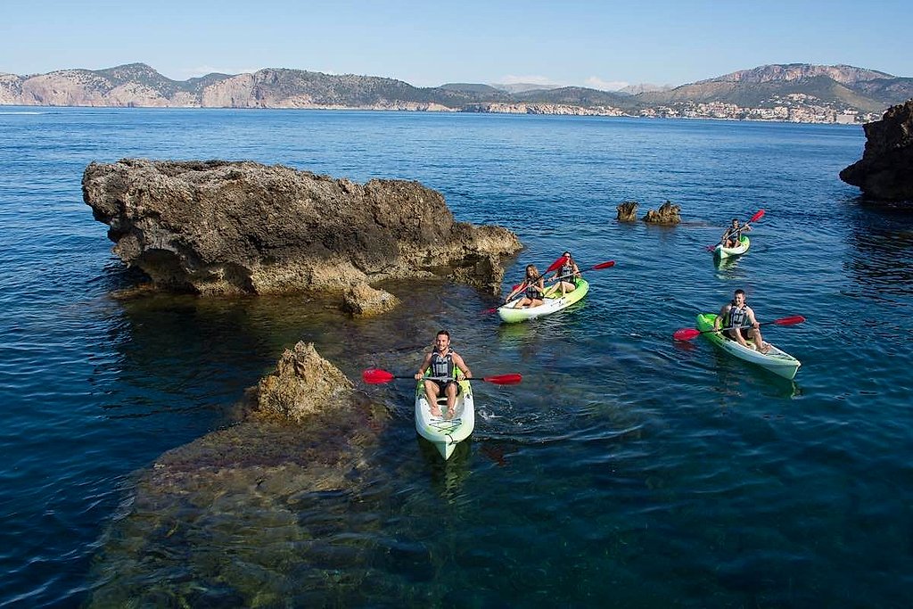 Guided Kayak Tour in Calvia, Mallorca