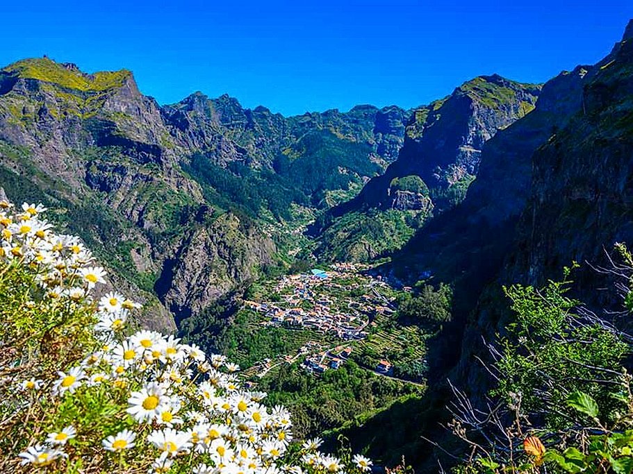 Madeira Highlights: Mountains & Nuns Valley Half-Day Tour