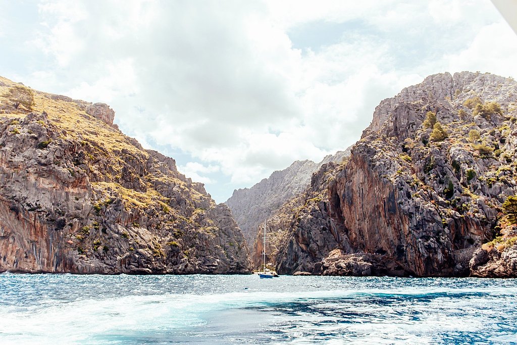 Mallorca Island Tour: Tram, Train, Coast and Mountains