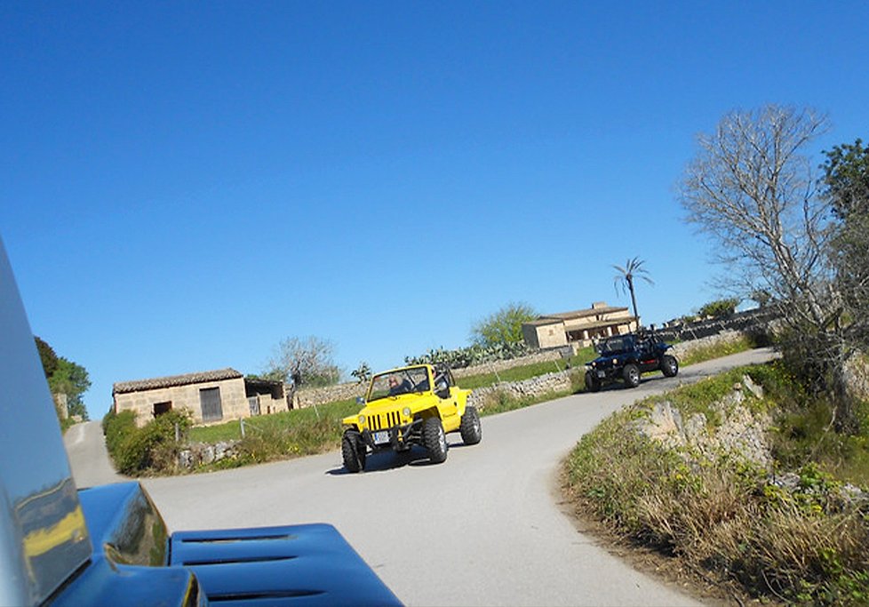Mallorca Jeep Tour with Scenic Stops