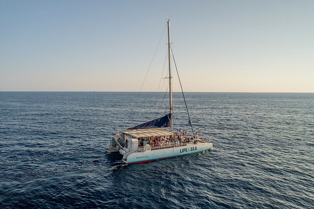 Catamaran Sunset Tour with BBQ in S'Arenal
